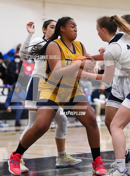 Thumbnail 1 in Morse vs. Maranatha Christian photogallery.