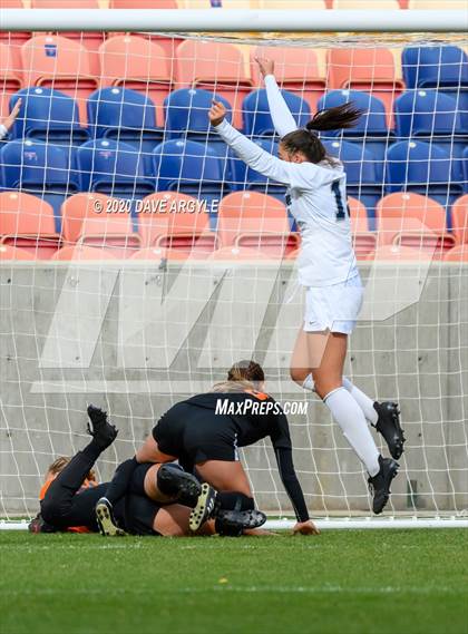 Thumbnail 3 in Ogden vs. Ridgeline (UHSAA 4A Final) photogallery.