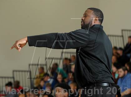 Thumbnail 3 in Wenonah vs. Long Beach Poly (MaxPreps Holiday Classic) photogallery.