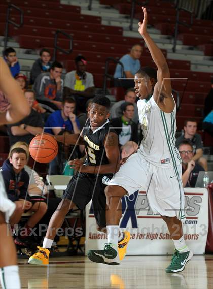 Thumbnail 3 in Wenonah vs. Long Beach Poly (MaxPreps Holiday Classic) photogallery.