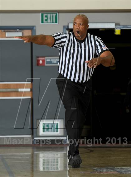 Thumbnail 1 in Wenonah vs. Long Beach Poly (MaxPreps Holiday Classic) photogallery.