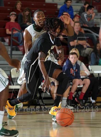 Thumbnail 2 in Wenonah vs. Long Beach Poly (MaxPreps Holiday Classic) photogallery.