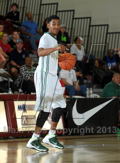 Thumbnail 3 in Wenonah vs. Long Beach Poly (MaxPreps Holiday Classic) photogallery.
