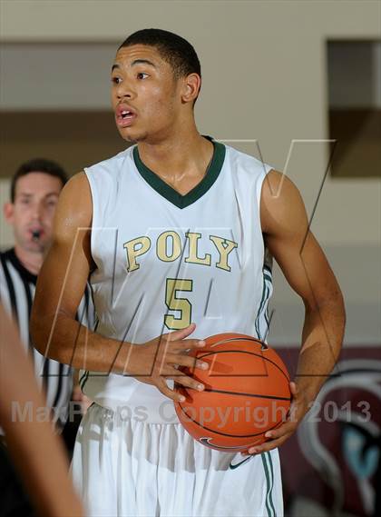 Thumbnail 1 in Wenonah vs. Long Beach Poly (MaxPreps Holiday Classic) photogallery.