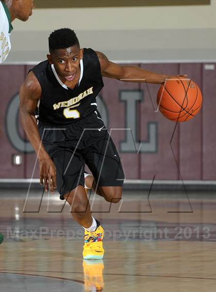 Thumbnail 3 in Wenonah vs. Long Beach Poly (MaxPreps Holiday Classic) photogallery.