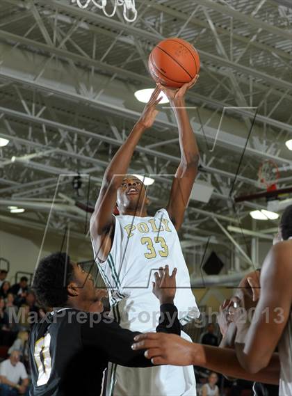 Thumbnail 2 in Wenonah vs. Long Beach Poly (MaxPreps Holiday Classic) photogallery.