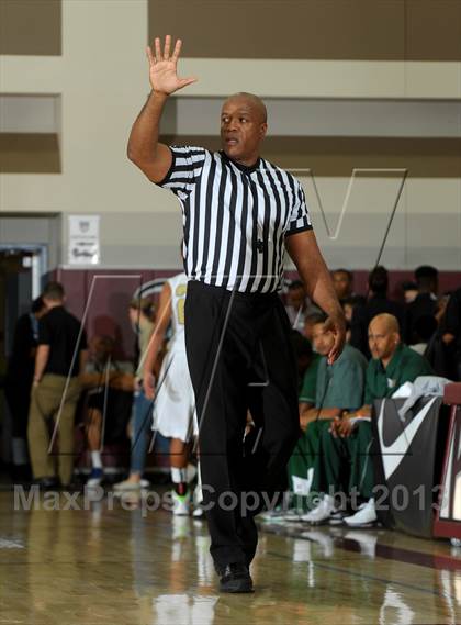 Thumbnail 3 in Wenonah vs. Long Beach Poly (MaxPreps Holiday Classic) photogallery.