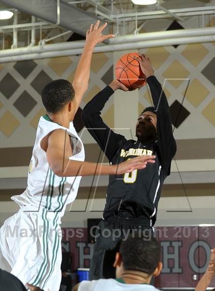 Thumbnail 1 in Wenonah vs. Long Beach Poly (MaxPreps Holiday Classic) photogallery.