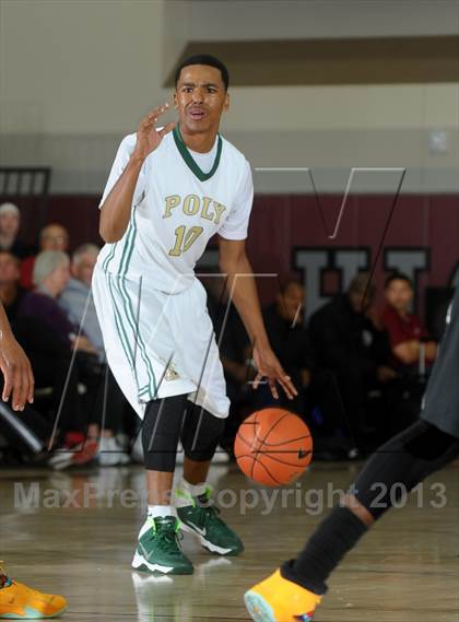 Thumbnail 1 in Wenonah vs. Long Beach Poly (MaxPreps Holiday Classic) photogallery.