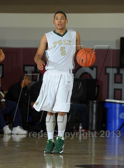 Thumbnail 3 in Wenonah vs. Long Beach Poly (MaxPreps Holiday Classic) photogallery.