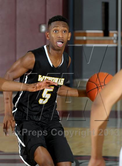 Thumbnail 3 in Wenonah vs. Long Beach Poly (MaxPreps Holiday Classic) photogallery.