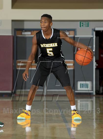 Thumbnail 1 in Wenonah vs. Long Beach Poly (MaxPreps Holiday Classic) photogallery.