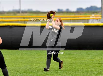 Thumbnail 1 in Quitman vs. Bigelow (AAA 2A Regional Playoff) photogallery.
