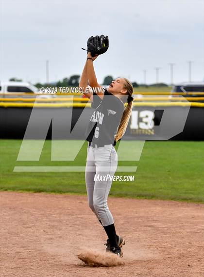 Thumbnail 1 in Quitman vs. Bigelow (AAA 2A Regional Playoff) photogallery.