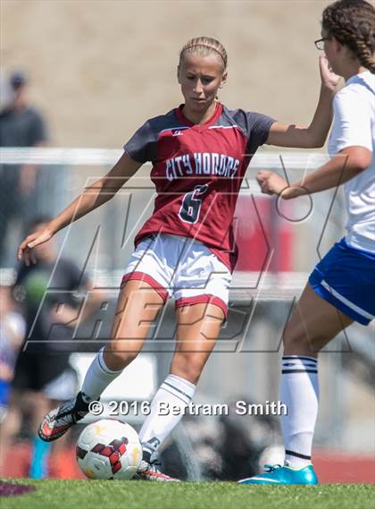 Thumbnail 2 in Medina vs. City Honors photogallery.