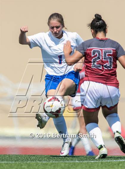 Thumbnail 3 in Medina vs. City Honors photogallery.