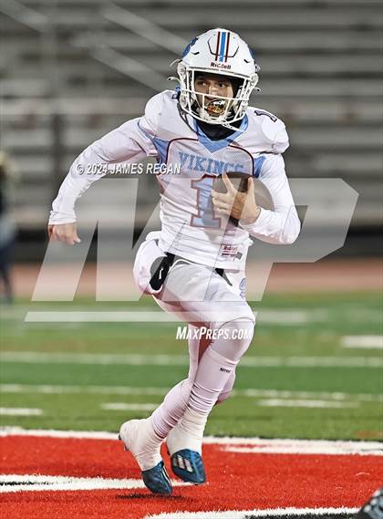 Thumbnail 3 in North Salinas @ Burlingame (CCS D4 Quarterfinal) photogallery.