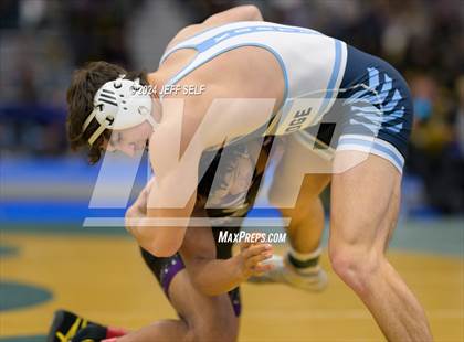 Thumbnail 3 in VHSL Class 5 State Championships 175lbs Final photogallery.