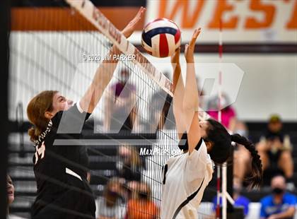 Thumbnail 1 in Vandegrift Flex @ Westwood White photogallery.