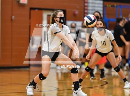 Thumbnail 3 in Vandegrift Flex @ Westwood White photogallery.