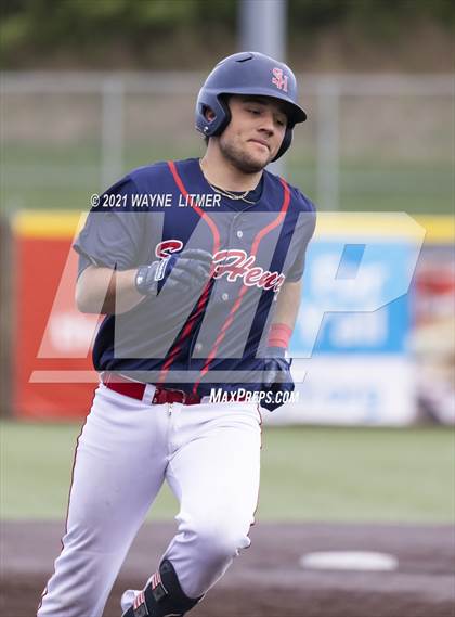 Thumbnail 1 in Bellevue vs St. Henry photogallery.