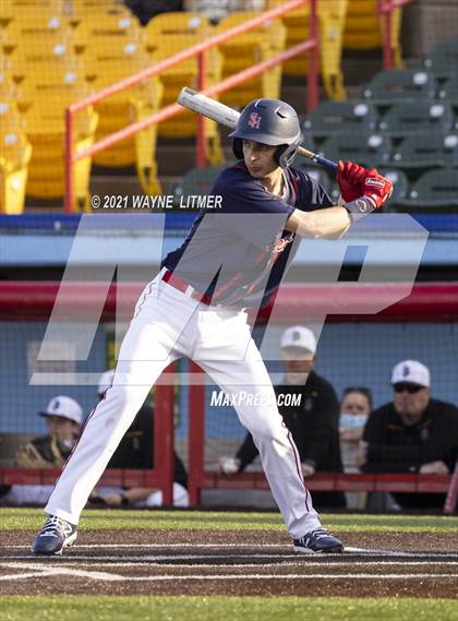 Thumbnail 2 in Bellevue vs St. Henry photogallery.