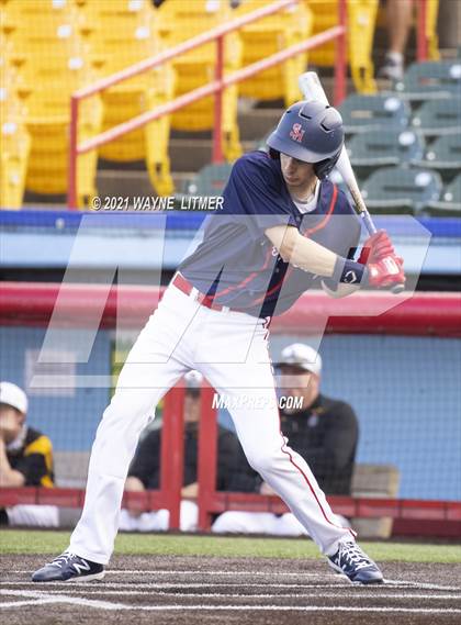 Thumbnail 2 in Bellevue vs St. Henry photogallery.