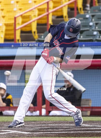 Thumbnail 2 in Bellevue vs St. Henry photogallery.