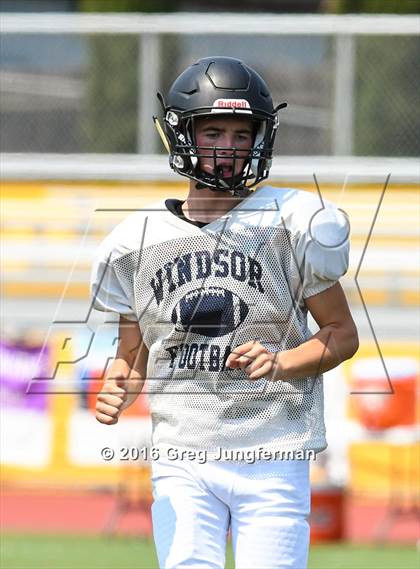 Thumbnail 2 in JV: Windsor vs Galileo (scrimmage) photogallery.
