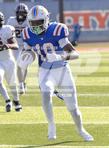 Thumbnail 1 in Springfield @ East St. Louis(IHSA 6A first round) photogallery.