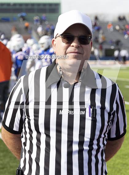 Thumbnail 1 in Springfield @ East St. Louis(IHSA 6A first round) photogallery.