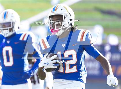 Thumbnail 3 in Springfield @ East St. Louis(IHSA 6A first round) photogallery.