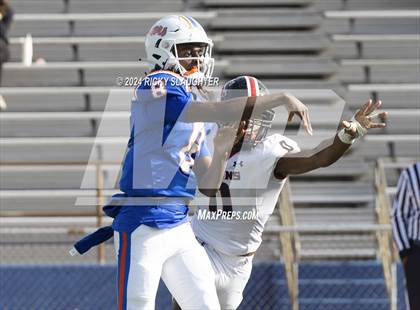 Thumbnail 1 in Springfield @ East St. Louis(IHSA 6A first round) photogallery.