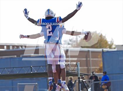 Thumbnail 2 in Springfield @ East St. Louis(IHSA 6A first round) photogallery.