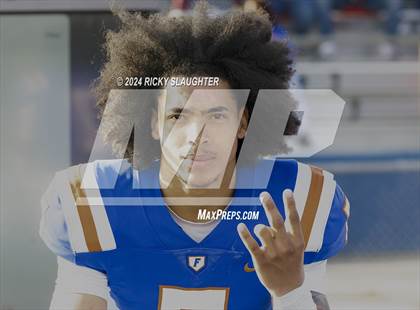 Thumbnail 2 in Springfield @ East St. Louis(IHSA 6A first round) photogallery.