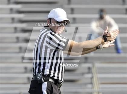 Thumbnail 3 in Springfield @ East St. Louis(IHSA 6A first round) photogallery.
