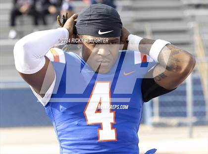 Thumbnail 2 in Springfield @ East St. Louis(IHSA 6A first round) photogallery.