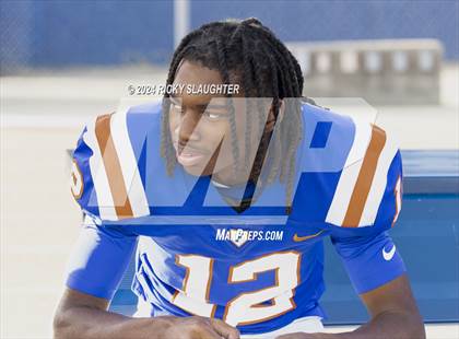 Thumbnail 2 in Springfield @ East St. Louis(IHSA 6A first round) photogallery.