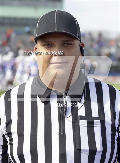 Thumbnail 3 in Springfield @ East St. Louis(IHSA 6A first round) photogallery.