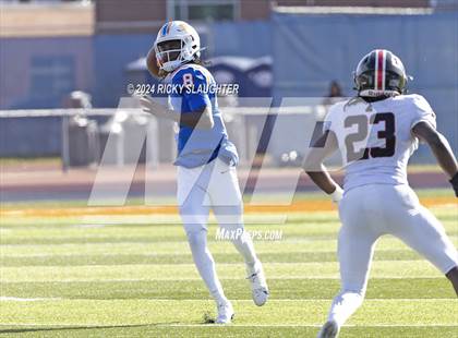 Thumbnail 2 in Springfield @ East St. Louis(IHSA 6A first round) photogallery.