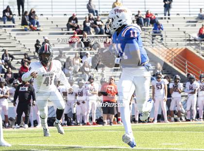 Thumbnail 2 in Springfield @ East St. Louis(IHSA 6A first round) photogallery.