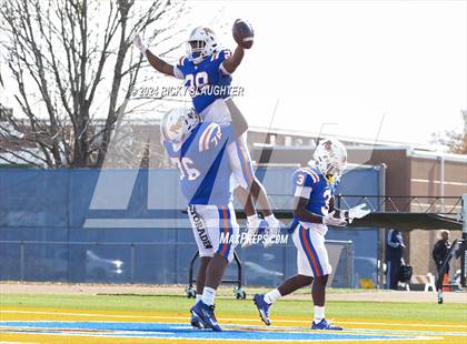 Thumbnail 3 in Springfield @ East St. Louis(IHSA 6A first round) photogallery.
