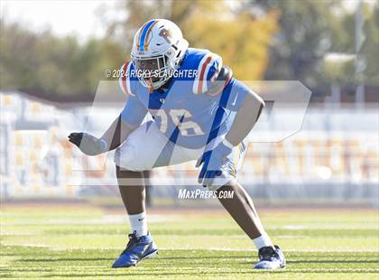 Thumbnail 3 in Springfield @ East St. Louis(IHSA 6A first round) photogallery.