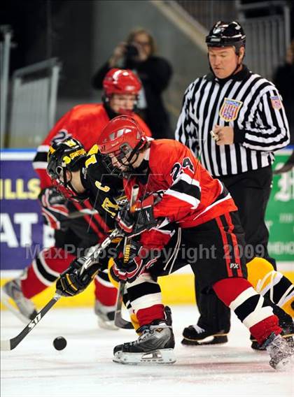 Thumbnail 2 in Amity Regional vs Branford (Sound Tigers Harbor Yard Series) photogallery.