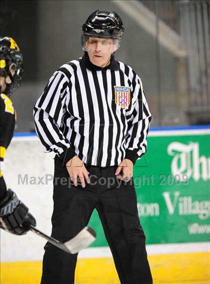 Thumbnail 3 in Amity Regional vs Branford (Sound Tigers Harbor Yard Series) photogallery.