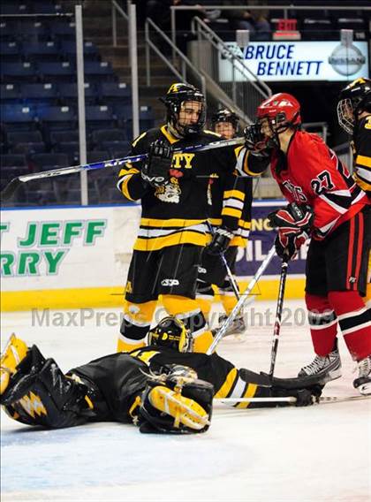 Thumbnail 1 in Amity Regional vs Branford (Sound Tigers Harbor Yard Series) photogallery.