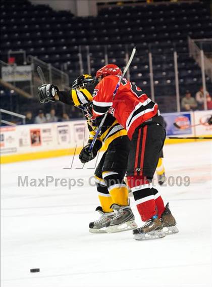 Thumbnail 3 in Amity Regional vs Branford (Sound Tigers Harbor Yard Series) photogallery.