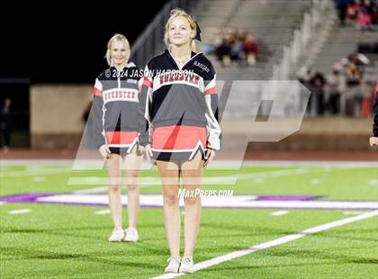 Thumbnail 3 in Hamlin vs. Muenster (UIL Football 2A Region 2 Bi District) photogallery.