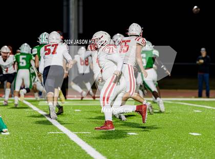 Thumbnail 1 in Hamlin vs. Muenster (UIL Football 2A Region 2 Bi District) photogallery.