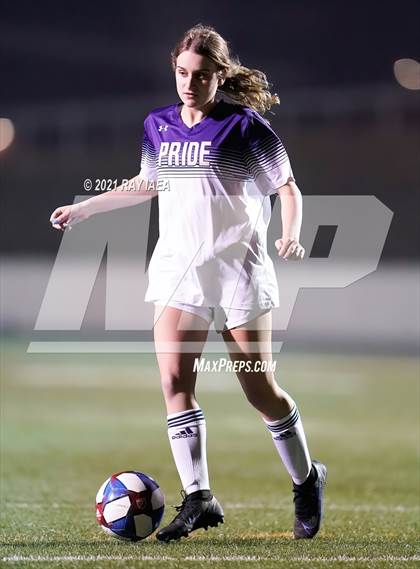 Thumbnail 3 in Laguna Creek vs. Bradshaw Christian photogallery.